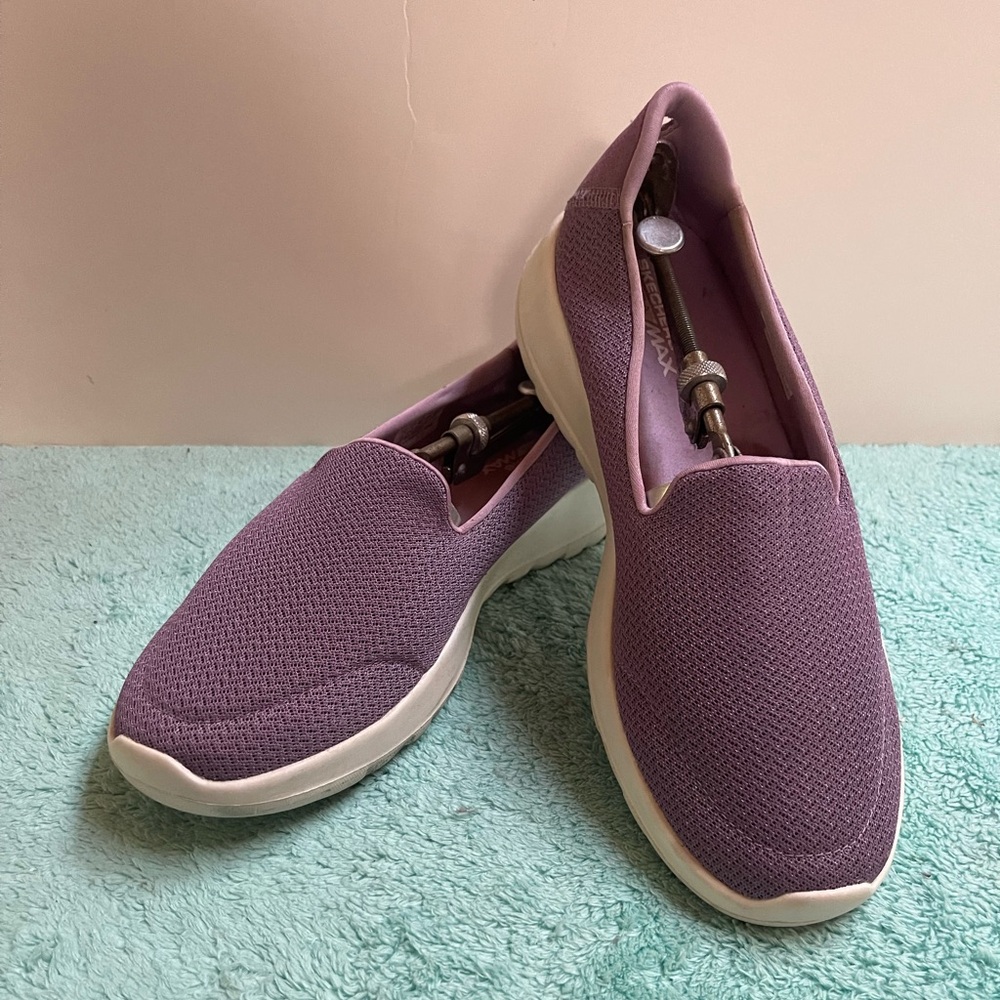 goga max womens skechers